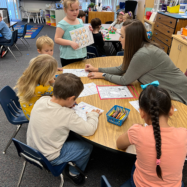 kindergarten kids coloring